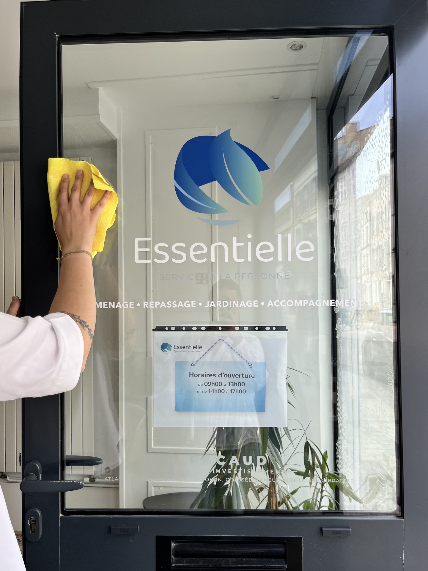 Essentielle adopte la méthode Raypath : un ménage plus écologique, plus sain et toujours aussi efficace